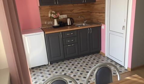 Двух-, пятиместный коттедж