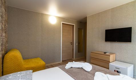 Трехместный полулюкс с балконом. Гостевой дом Жасмин, Сочи, Лоо