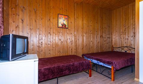 Трехместная мансарда. Гостевой дом Виктория, Туапсе, Дедеркой