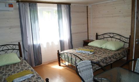 Трехместный в деревянном доме