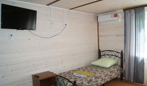 Трехместный в деревянном доме