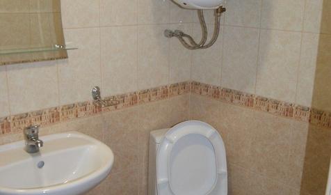 Трехместный в деревянном доме