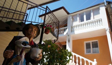 Гостевой дом Людмила, Сочи, Лоо