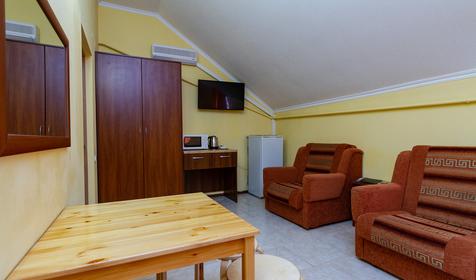 Четырехместный стандарт. Гостевой дом Аквамарин, г. Геленджик