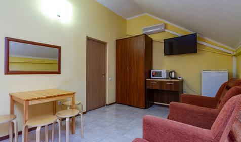 Четырехместный стандарт. Гостевой дом Аквамарин, г. Геленджик