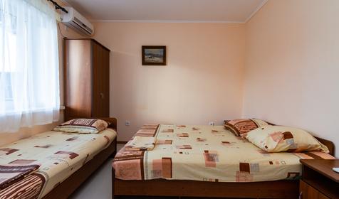 Трехместный стандарт. Гостевой дом Солнечный берег, Анапа, Сукко