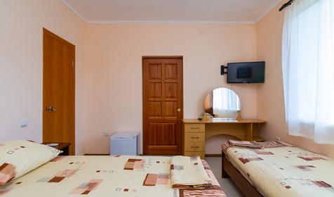 Трехместный стандарт. Гостевой дом Солнечный берег, Анапа, Сукко