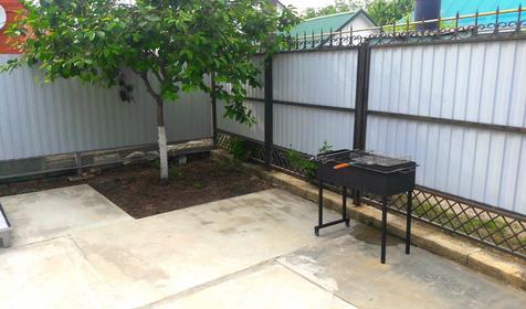 На Набережной