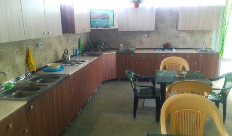 На Набережной