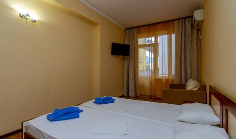 Трехместный с балконом. Гостевой дом Палладиум, Анапа, Витязево
