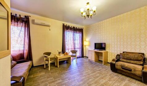 Четырехместный двухкомнатный стандарт. Гостевой дом Dolche Vita, г. Геленджик, мкр. Голубая бухта