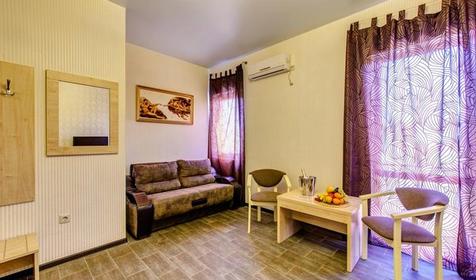 Четырехместный двухкомнатный стандарт. Гостевой дом Dolche Vita, г. Геленджик, мкр. Голубая бухта