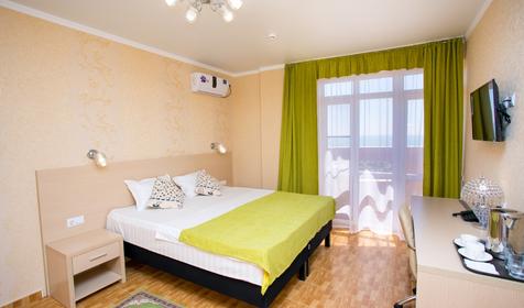 Четырехместный семейный с балконом и видом на море