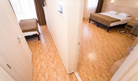 Четырехместный семейный с балконом и видом на море