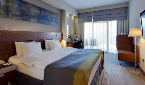 Люкс двухместный двухкомнатный. Кемпински Гранд Отель, г. Геленджик