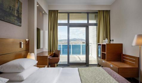 Люкс двухместный двухкомнатный с видом на море. Кемпински Гранд Отель, г. Геленджик