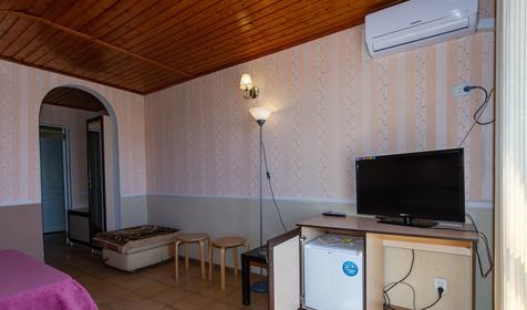 Четырехместный стандарт с балконом