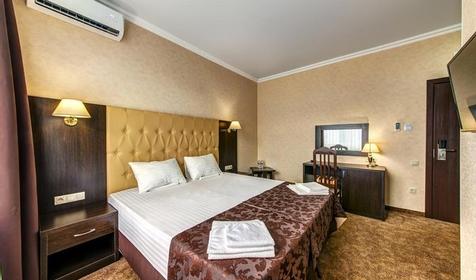 Люкс двухместный двухкомнатный с балконом. Отель Oscar (Оскар). Геленджик