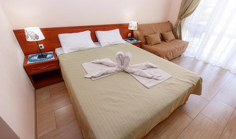 Четырехместный полулюкс с балконом