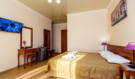 Четырехместный полулюкс с балконом