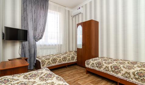 Эконом улучшенный трехместный. Гостевой дом Лазурит, Адлер