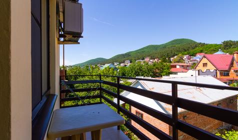 Трехместный номер. Гостевой дом ДиА, Сочи, Лазаревское