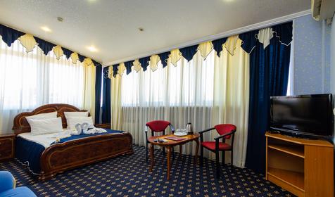 Люкс однокомнатный. Отель Шарм, г. Адлер