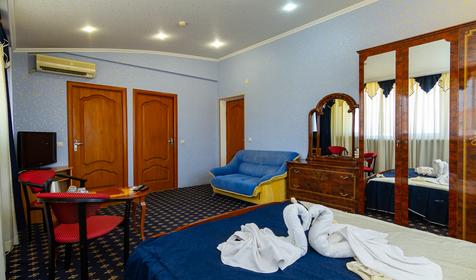 Люкс однокомнатный. Отель Шарм, г. Адлер