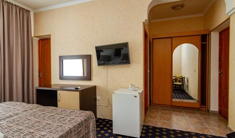 Семейный однокомнатный. Отель Шарм, г. Адлер