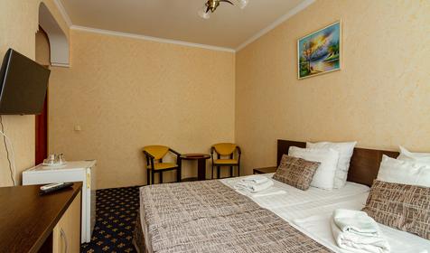 Семейный однокомнатный. Отель Шарм, г. Адлер