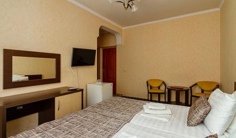 Семейный однокомнатный. Отель Шарм, г. Адлер