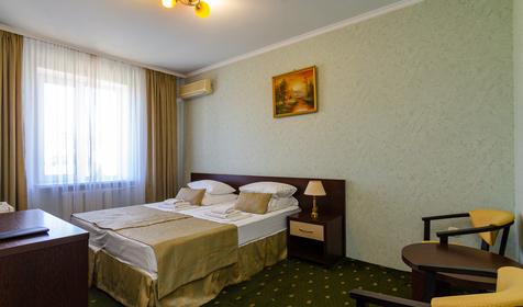 Семейный однокомнатный. Отель Шарм, г. Адлер