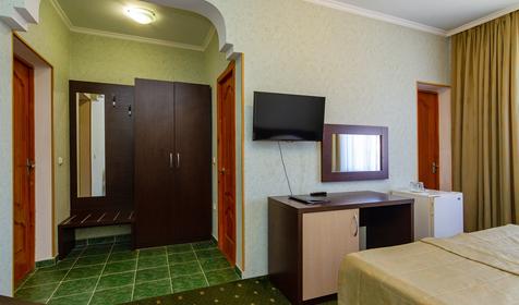 Семейный однокомнатный. Отель Шарм, г. Адлер