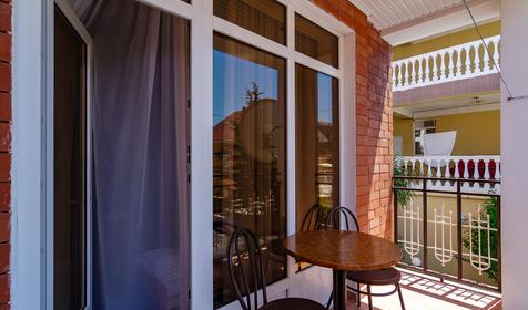 Полулюкс. Отель Шарм, г. Адлер