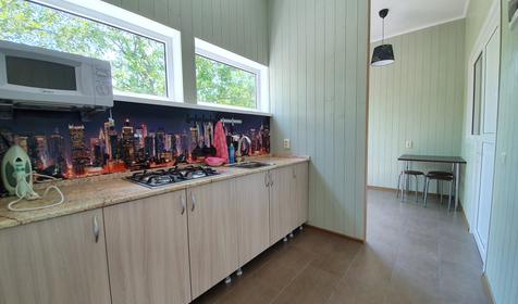 Домик трехкомнатный шестиместный