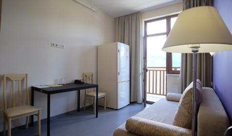 Стандарт трех-, четырехместный улучшенный. Отель Riders Lodge Адлерский район, Сочи, поселок Красная Поляна