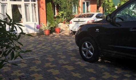 На переулке Изумрудном