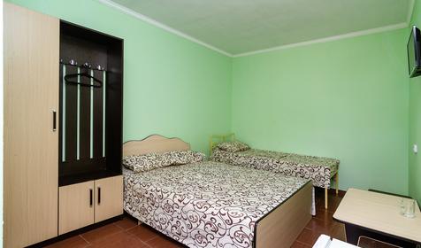 Стандарт трехместный с отдельным выходом на улицу. Отель Симба, Туапсе, Лермонтово