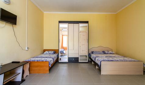 Стандарт пятиместный с отдельным выходом на улицу. Отель Симба, Туапсе, Лермонтово