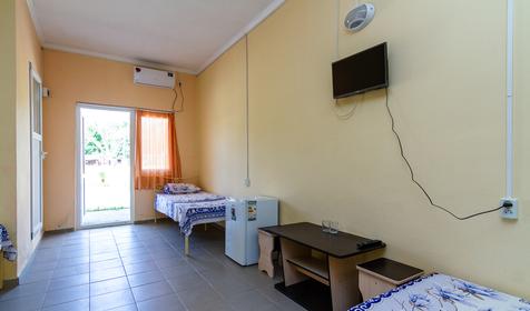 Стандарт пятиместный с отдельным выходом на улицу. Отель Симба, Туапсе, Лермонтово