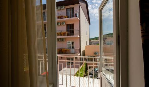 Четырехместный станадрт. Мини-гостиница Парус, Туапсинский район, п. Новомихайловский