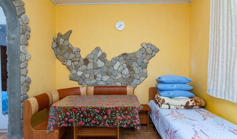 Трехместный с кухней, 2 этаж. Гостевой комплекс по ул. Черноморская 27, Туапсинский район, п. Ольгинка