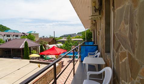 Трехместный с кухней, 2 этаж. Гостевой комплекс по ул. Черноморская 27, Туапсинский район, п. Ольгинка