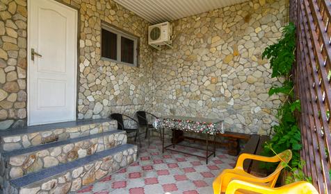 Четырехместный домик. Гостевой комплекс по ул. Черноморская 27, Туапсинский район, п. Ольгинка