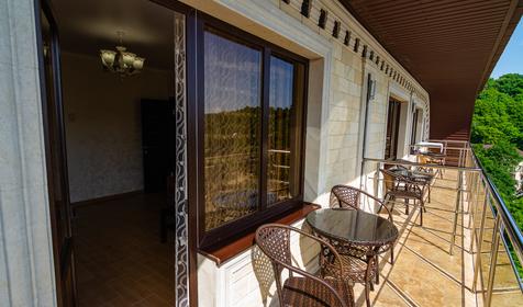 Люкс двухкомнатный шестиместный. Отель Grand Noy (Гранд Ной). Туапсе, Пляхо