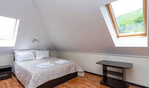 Трехместный с гардеробной, без балкона (№25). Гостевой дом Адмирал, Туапсе, Небуг