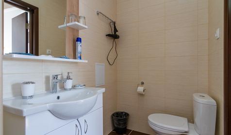 Пятиместный двухкомнатный без балкона (№27). Гостевой дом Адмирал, Туапсе, Небуг