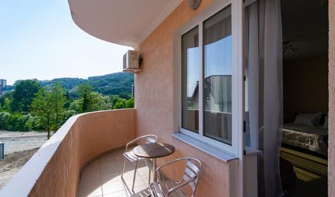 Семейный пяти-, шестиместный (№5). Гостевой дом Адмирал, Туапсе, Небуг