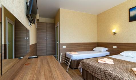 Стандарт трехместный. Гостевой дом Юлия. Сочи, Лоо