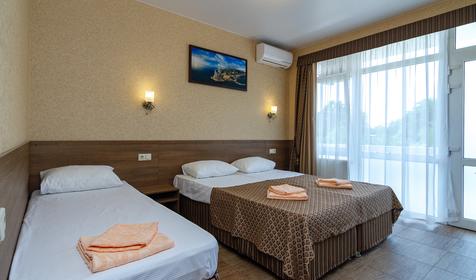 Стандарт трехместный. Гостевой дом Юлия. Сочи, Лоо